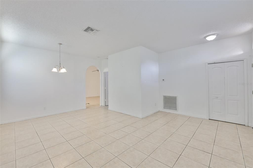 Active With Contract: $2,600 (4 beds, 2 baths, 1791 Square Feet)