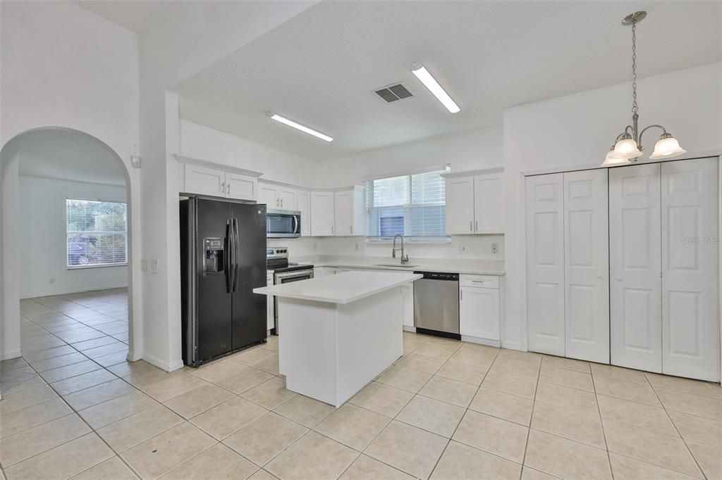 Active With Contract: $2,600 (4 beds, 2 baths, 1791 Square Feet)