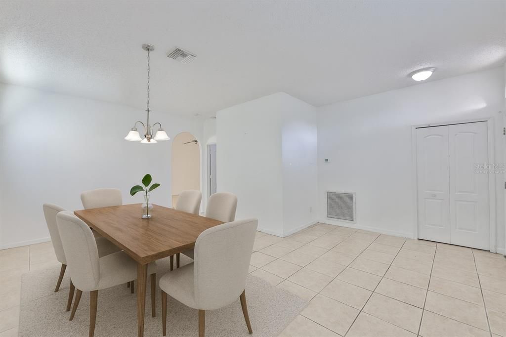 Active With Contract: $2,600 (4 beds, 2 baths, 1791 Square Feet)
