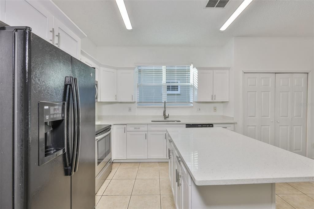 Active With Contract: $2,600 (4 beds, 2 baths, 1791 Square Feet)