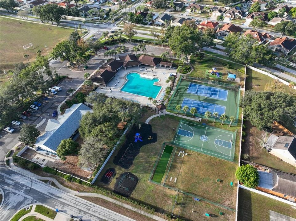 Active With Contract: $2,600 (4 beds, 2 baths, 1791 Square Feet)