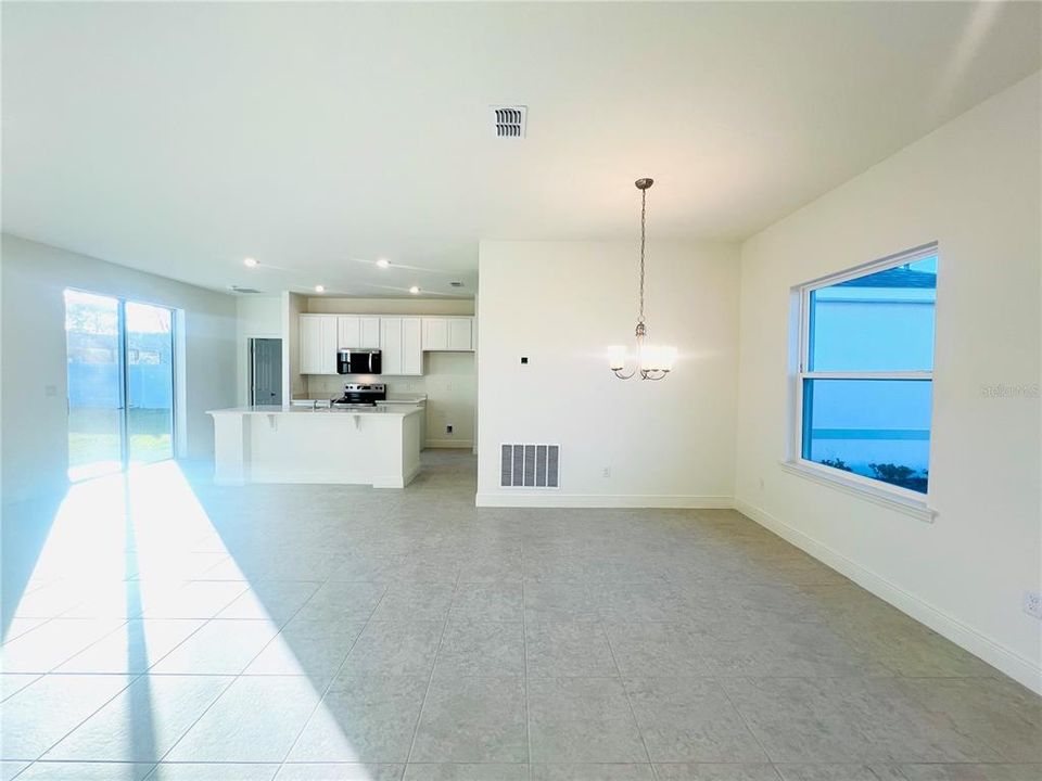 For Sale: $319,990 (3 beds, 2 baths, 1446 Square Feet)