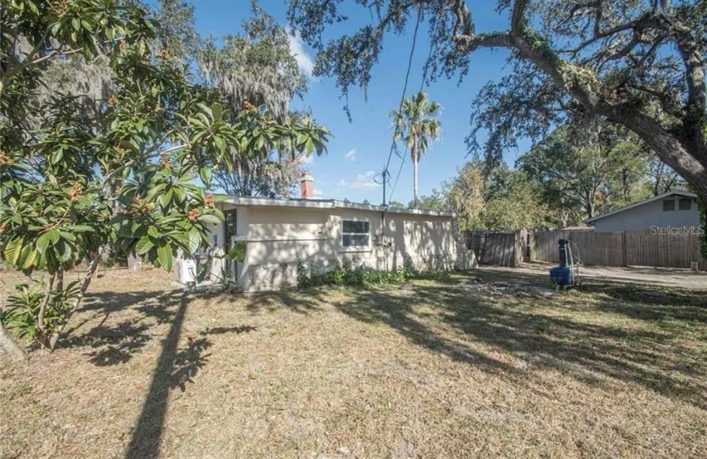 Recently Rented: $1,295 (2 beds, 1 baths, 1020 Square Feet)