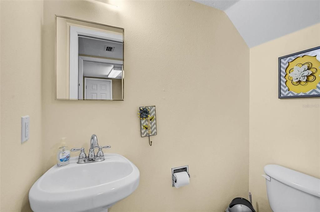 Active With Contract: $369,000 (4 beds, 2 baths, 2096 Square Feet)