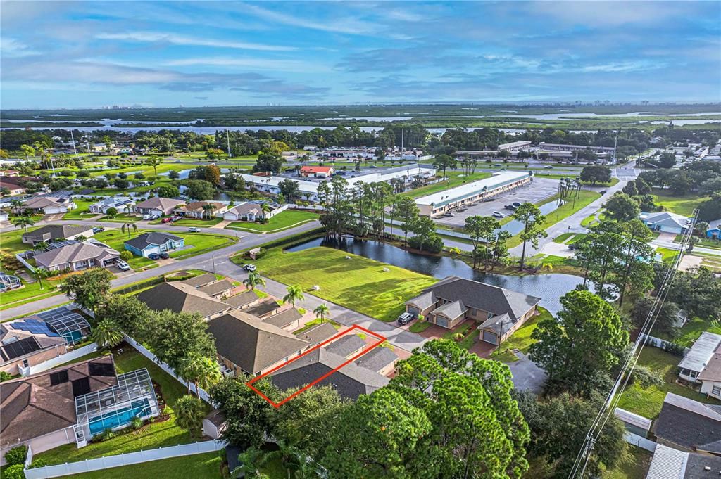 合同活跃: $209,900 (2 贝兹, 2 浴室, 1055 平方英尺)