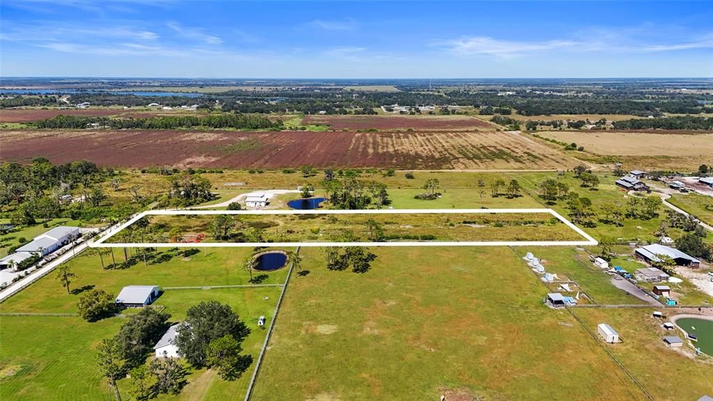 En Venta: $445,000 (5.00 acres)