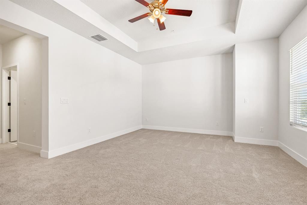 For Rent: $3,650 (3 beds, 3 baths, 1925 Square Feet)