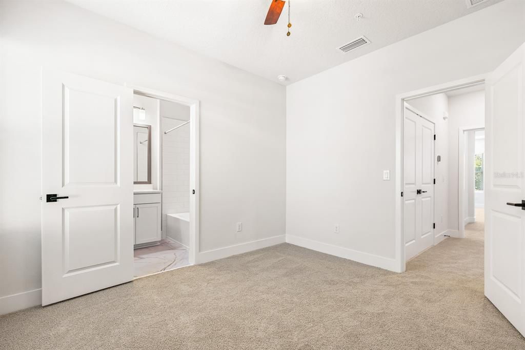 For Rent: $3,650 (3 beds, 3 baths, 1925 Square Feet)