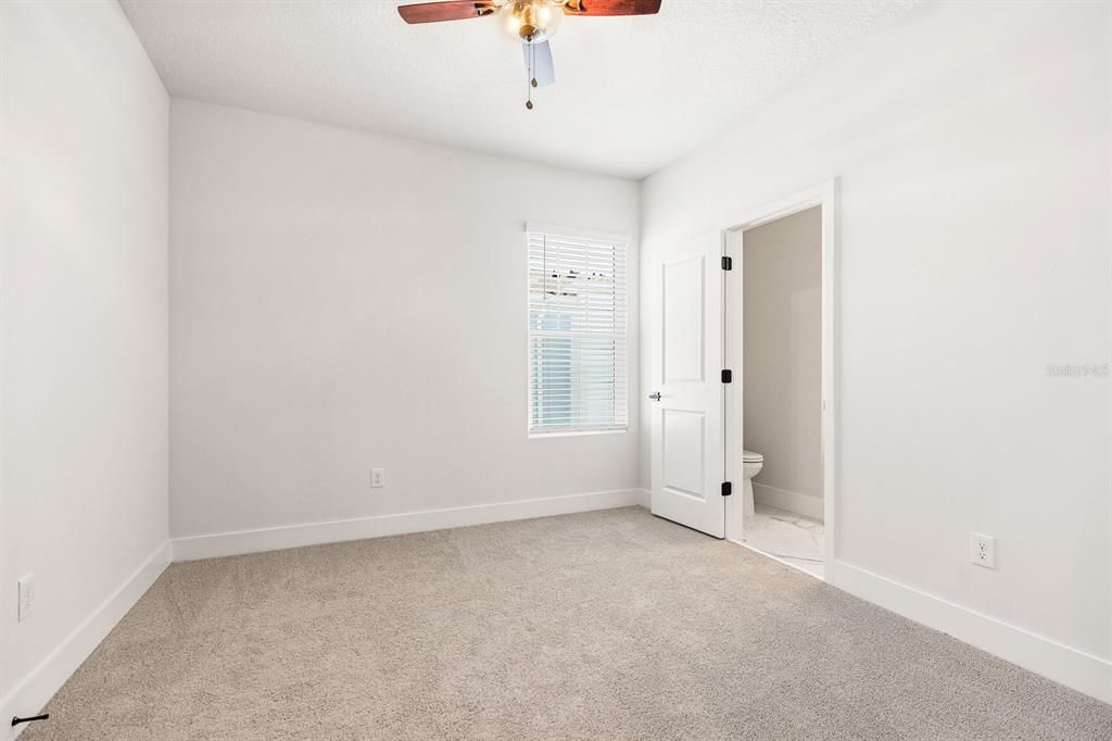 For Rent: $3,650 (3 beds, 3 baths, 1925 Square Feet)