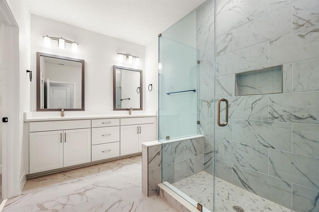 For Rent: $3,650 (3 beds, 3 baths, 1925 Square Feet)