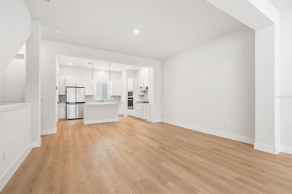 For Rent: $3,650 (3 beds, 3 baths, 1925 Square Feet)