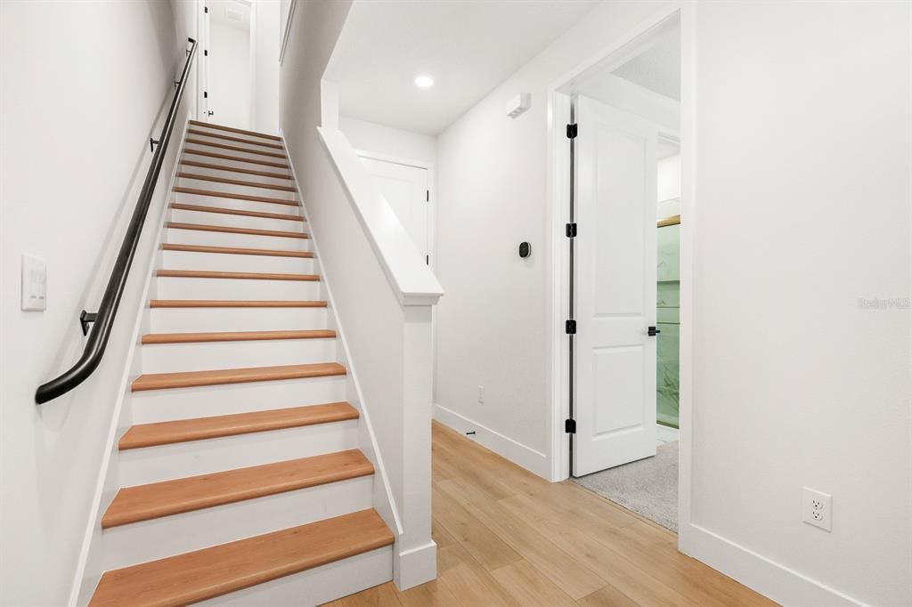 For Rent: $3,650 (3 beds, 3 baths, 1925 Square Feet)