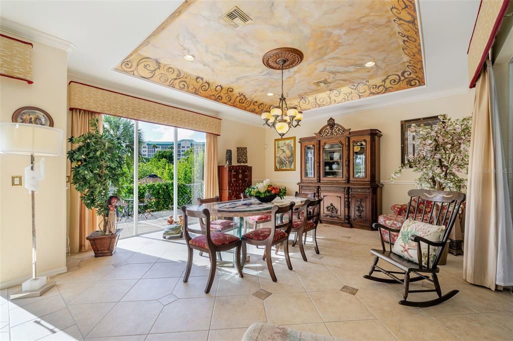 На продажу: $1,499,000 (5 спален, 3 ванн, 4697 Квадратных фут)