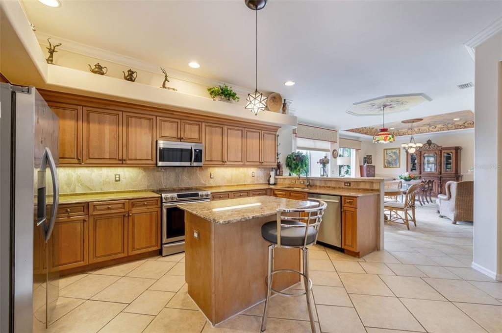 На продажу: $1,499,000 (5 спален, 3 ванн, 4697 Квадратных фут)