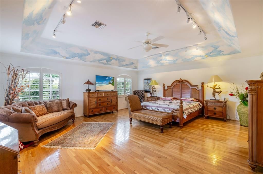 На продажу: $1,499,000 (5 спален, 3 ванн, 4697 Квадратных фут)