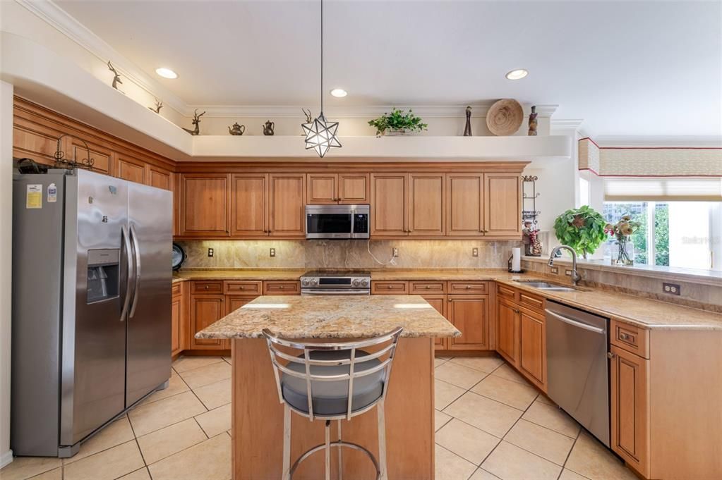 На продажу: $1,499,000 (5 спален, 3 ванн, 4697 Квадратных фут)