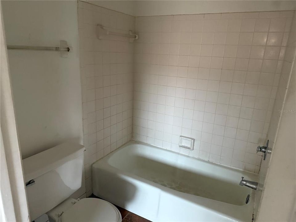 待售: $210,000 (2 贝兹, 2 浴室, 1110 平方英尺)