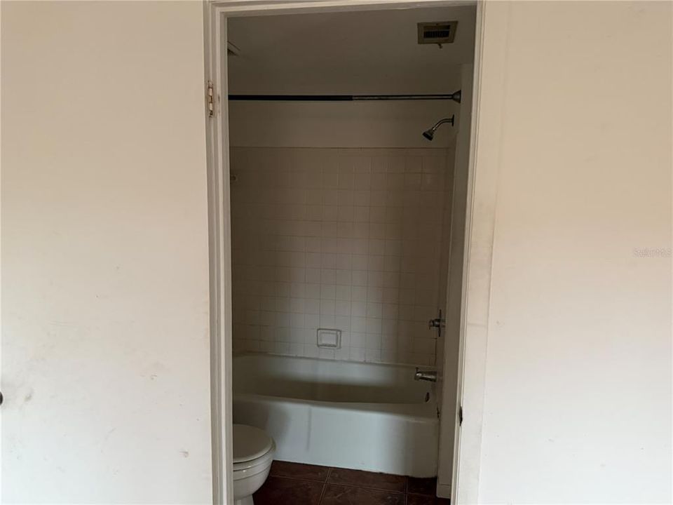 待售: $210,000 (2 贝兹, 2 浴室, 1110 平方英尺)