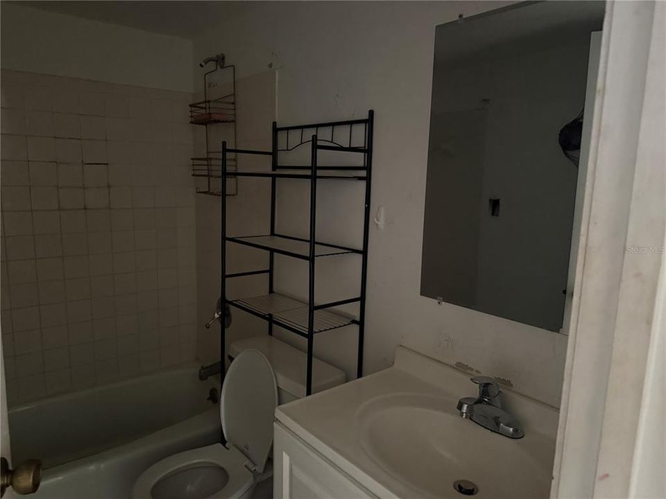 待售: $210,000 (2 贝兹, 2 浴室, 1110 平方英尺)