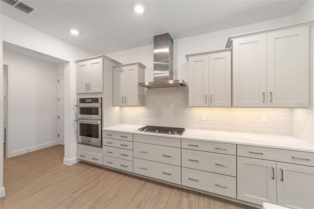 待售: $459,000 (2 贝兹, 2 浴室, 2493 平方英尺)