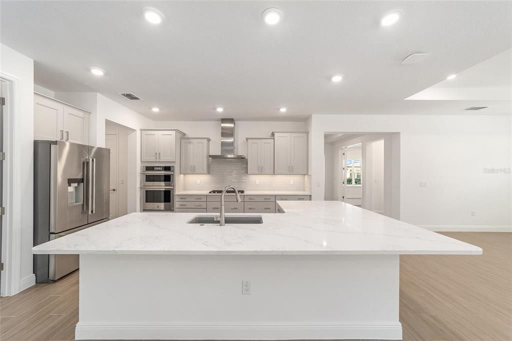 待售: $459,000 (2 贝兹, 2 浴室, 2493 平方英尺)