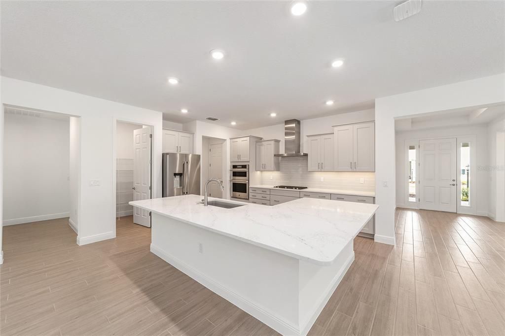 待售: $459,000 (2 贝兹, 2 浴室, 2493 平方英尺)