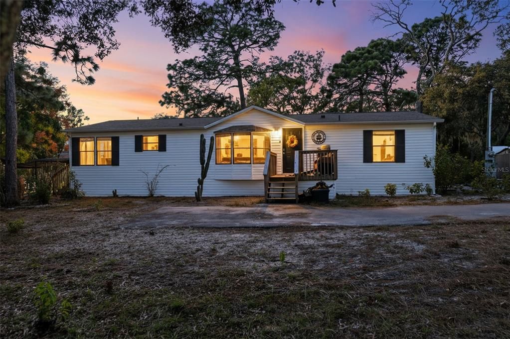 For Sale: $376,000 (3 beds, 2 baths, 1458 Square Feet)