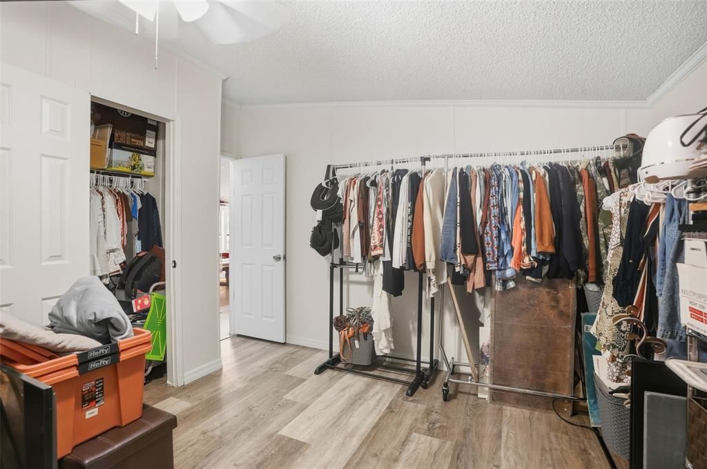 For Sale: $376,000 (3 beds, 2 baths, 1458 Square Feet)