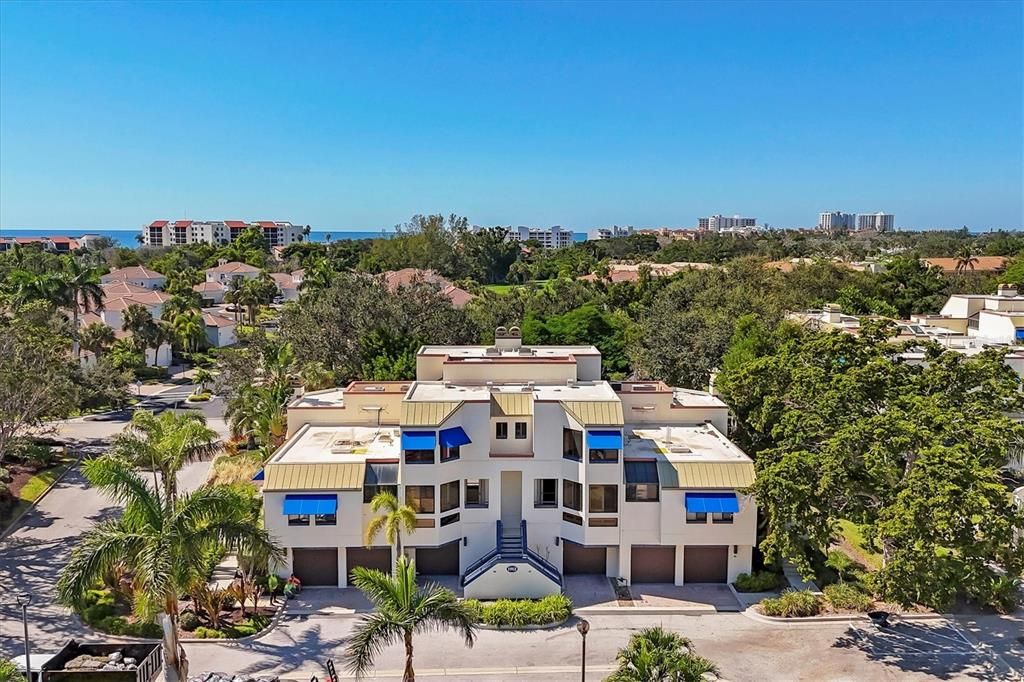 待售: $620,000 (2 贝兹, 2 浴室, 1590 平方英尺)