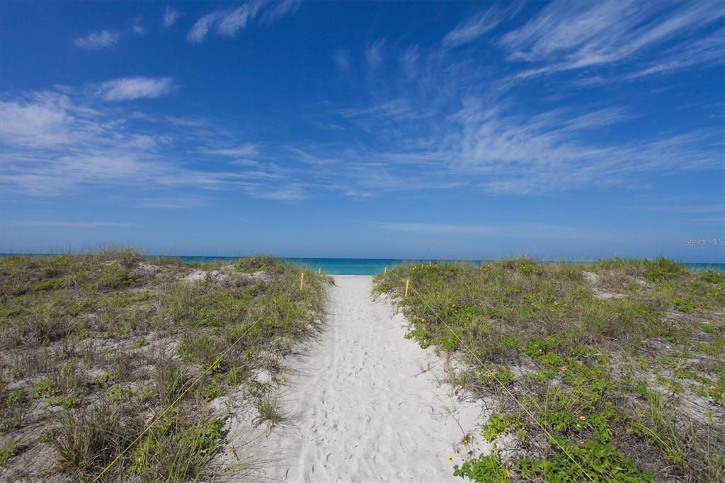 待售: $620,000 (2 贝兹, 2 浴室, 1590 平方英尺)