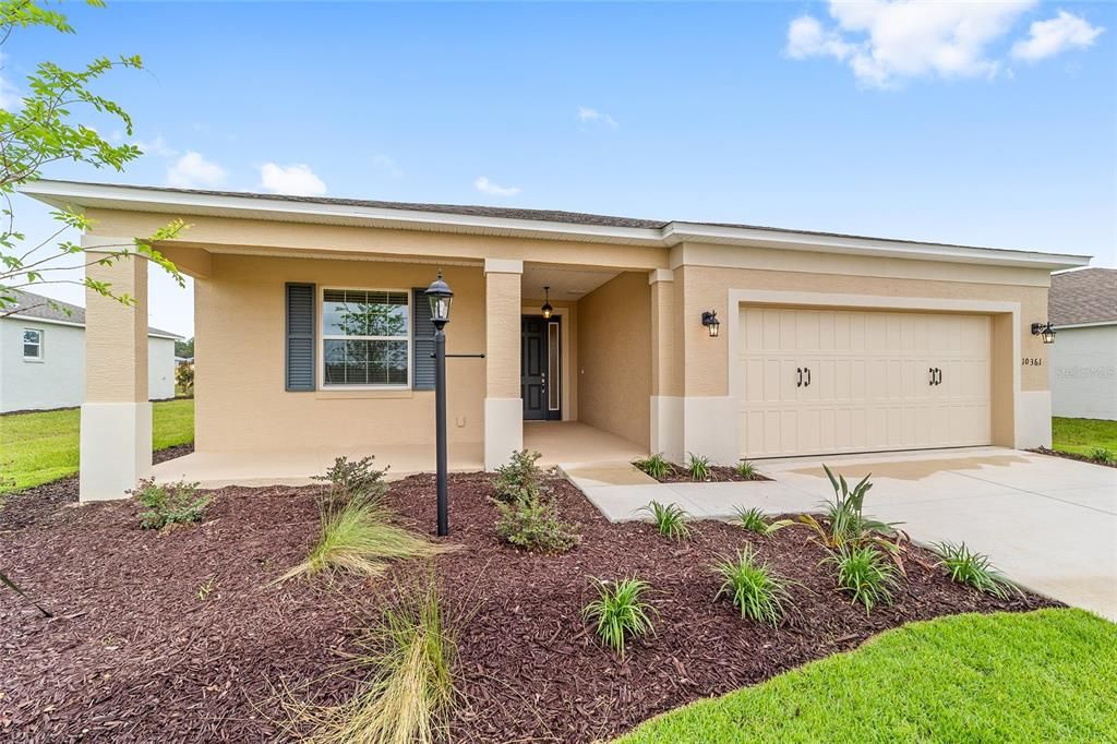 Active With Contract: $355,000 (3 beds, 2 baths, 1967 Square Feet)