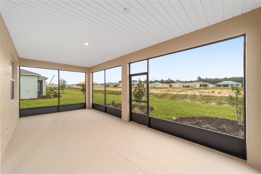 Active With Contract: $355,000 (3 beds, 2 baths, 1967 Square Feet)