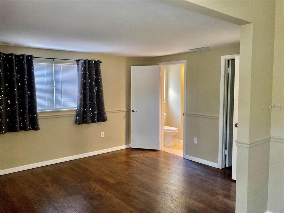 出租: $2,500 (3 贝兹, 2 浴室, 1423 平方英尺)