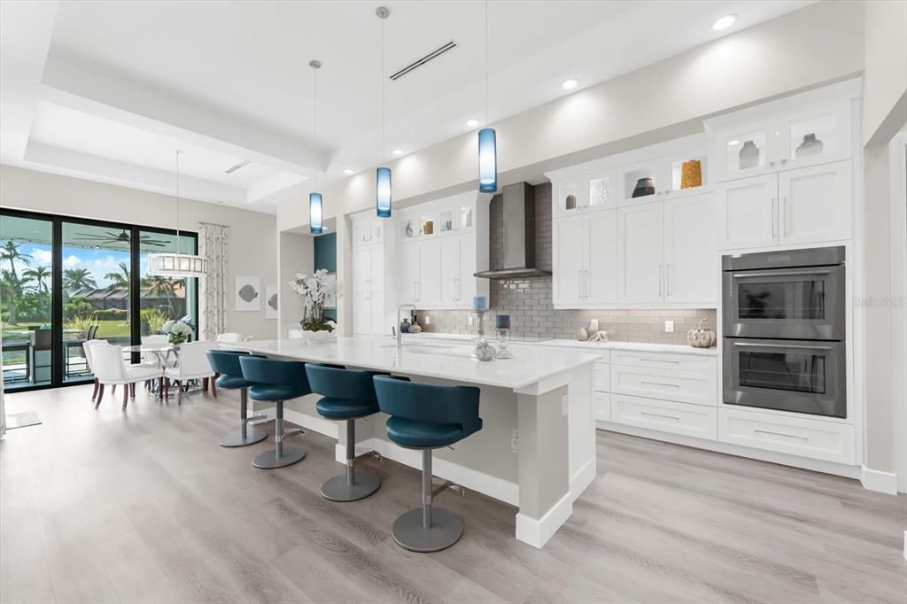 На продажу: $1,324,000 (3 спален, 3 ванн, 2836 Квадратных фут)