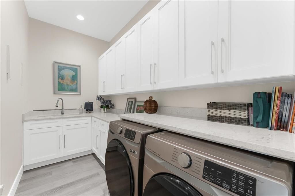 На продажу: $1,324,000 (3 спален, 3 ванн, 2836 Квадратных фут)