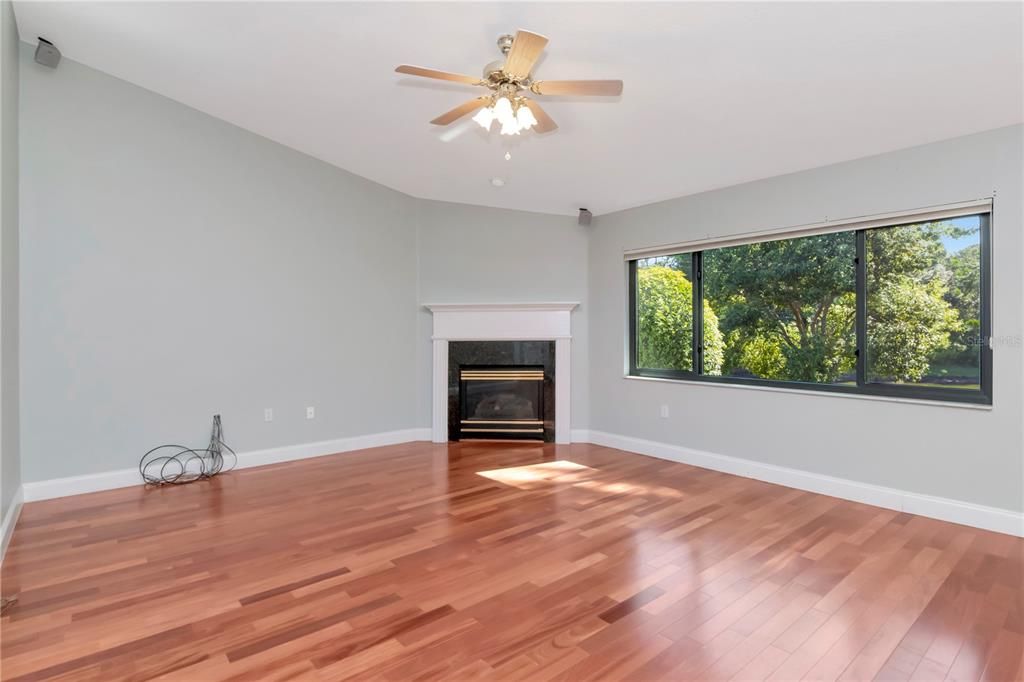 For Sale: $499,000 (3 beds, 2 baths, 2107 Square Feet)