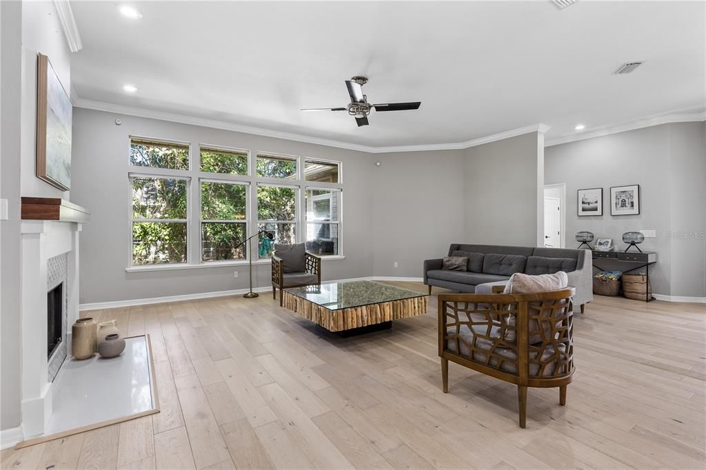 For Sale: $575,000 (3 beds, 3 baths, 2368 Square Feet)