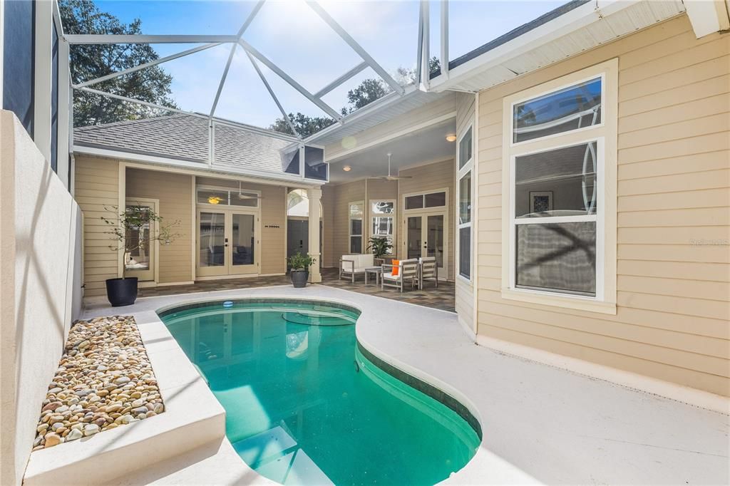 For Sale: $575,000 (3 beds, 3 baths, 2368 Square Feet)