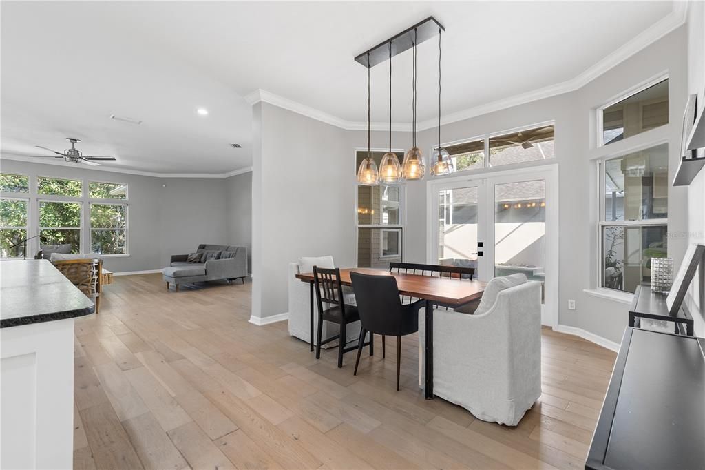 For Sale: $575,000 (3 beds, 3 baths, 2368 Square Feet)