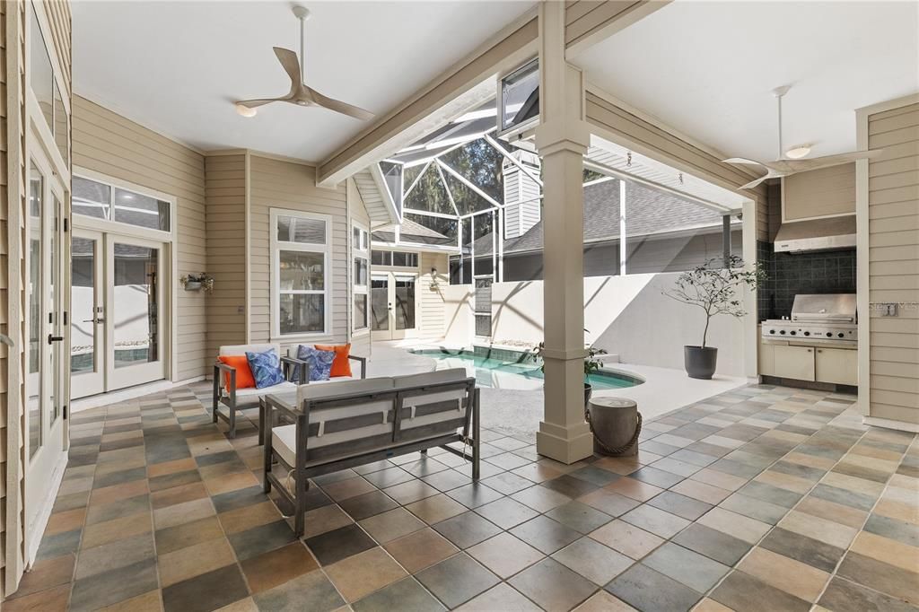 For Sale: $575,000 (3 beds, 3 baths, 2368 Square Feet)