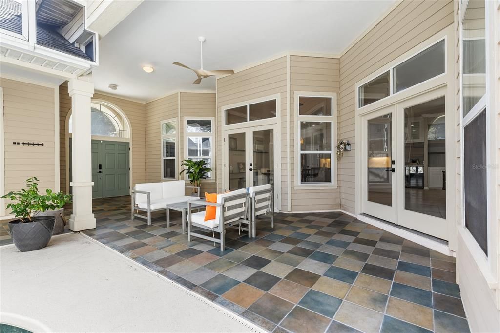 For Sale: $575,000 (3 beds, 3 baths, 2368 Square Feet)