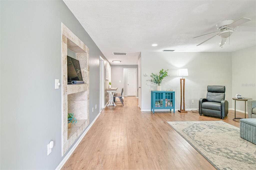 En Venta: $624,000 (4 camas, 0 baños, 2109 Pies cuadrados)