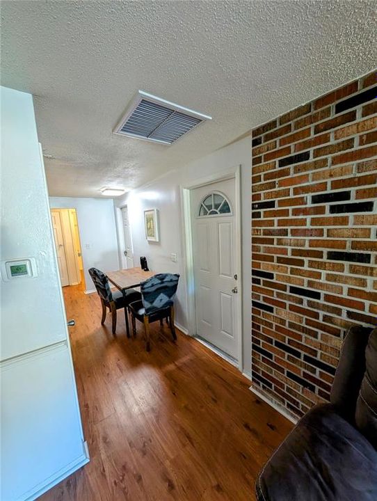 En Venta: $624,000 (4 camas, 0 baños, 2109 Pies cuadrados)