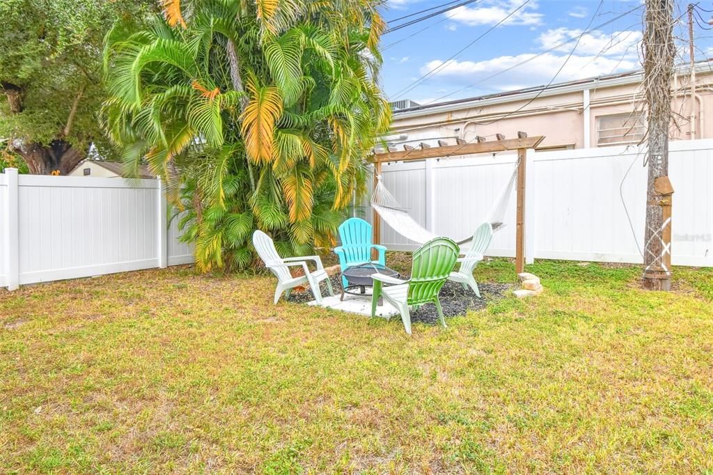 En Venta: $624,000 (4 camas, 0 baños, 2109 Pies cuadrados)