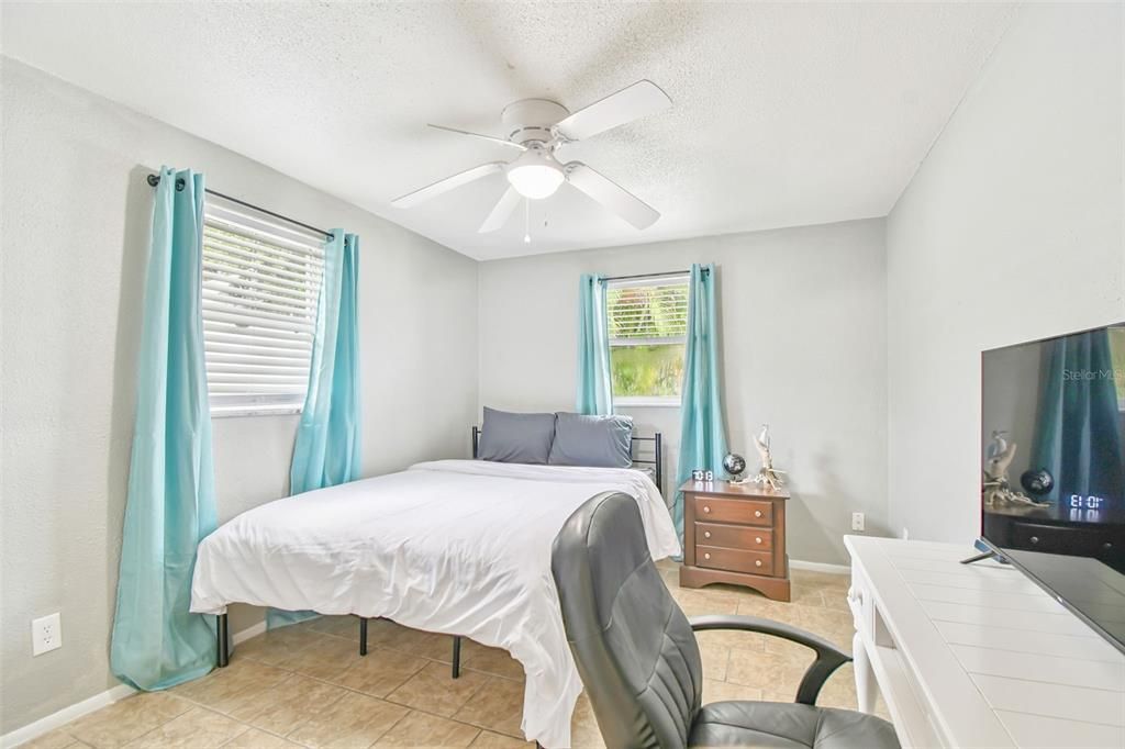 En Venta: $624,000 (4 camas, 0 baños, 2109 Pies cuadrados)