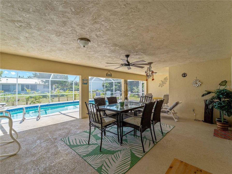 For Sale: $374,900 (3 beds, 2 baths, 2000 Square Feet)