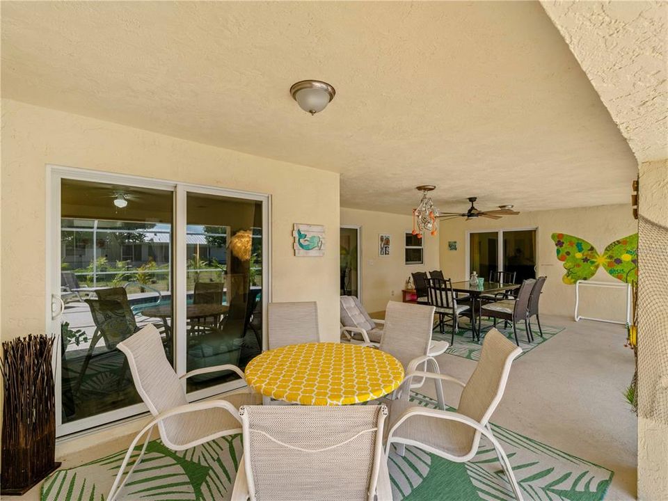 For Sale: $374,900 (3 beds, 2 baths, 2000 Square Feet)