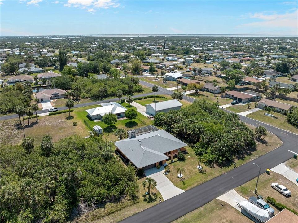 For Sale: $374,900 (3 beds, 2 baths, 2000 Square Feet)
