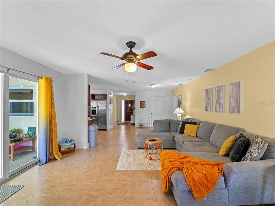 For Sale: $374,900 (3 beds, 2 baths, 2000 Square Feet)