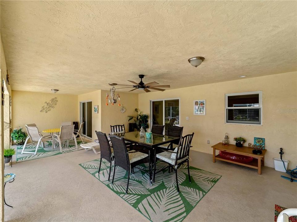 For Sale: $374,900 (3 beds, 2 baths, 2000 Square Feet)